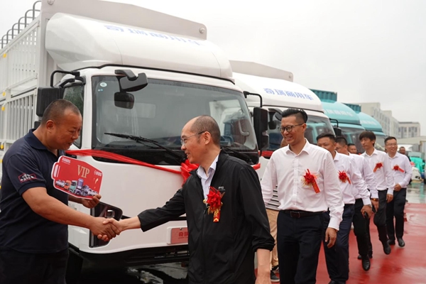 DƬ15.jpg