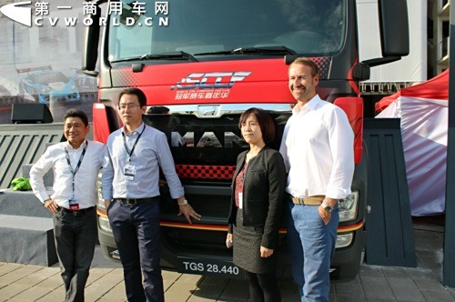 MANN\ӻ ƾÚvʷ߼