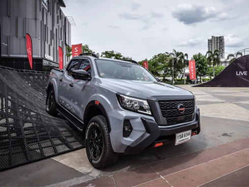 2022{ ߀һBlack Edition؄e