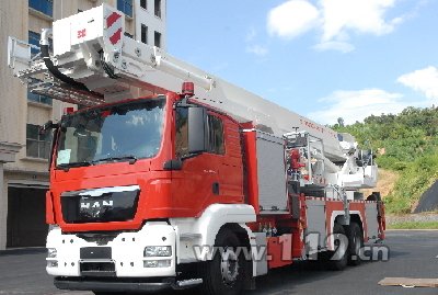598-1411210S555616.jpg
